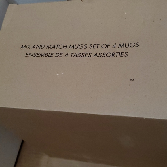 Set of 4 Mugs - Picture 2 of 4